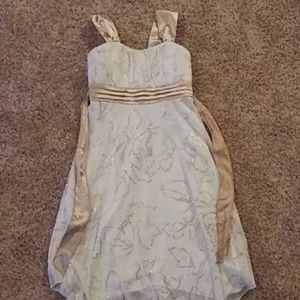 EUC Girls size 12 Gold and Cream dress